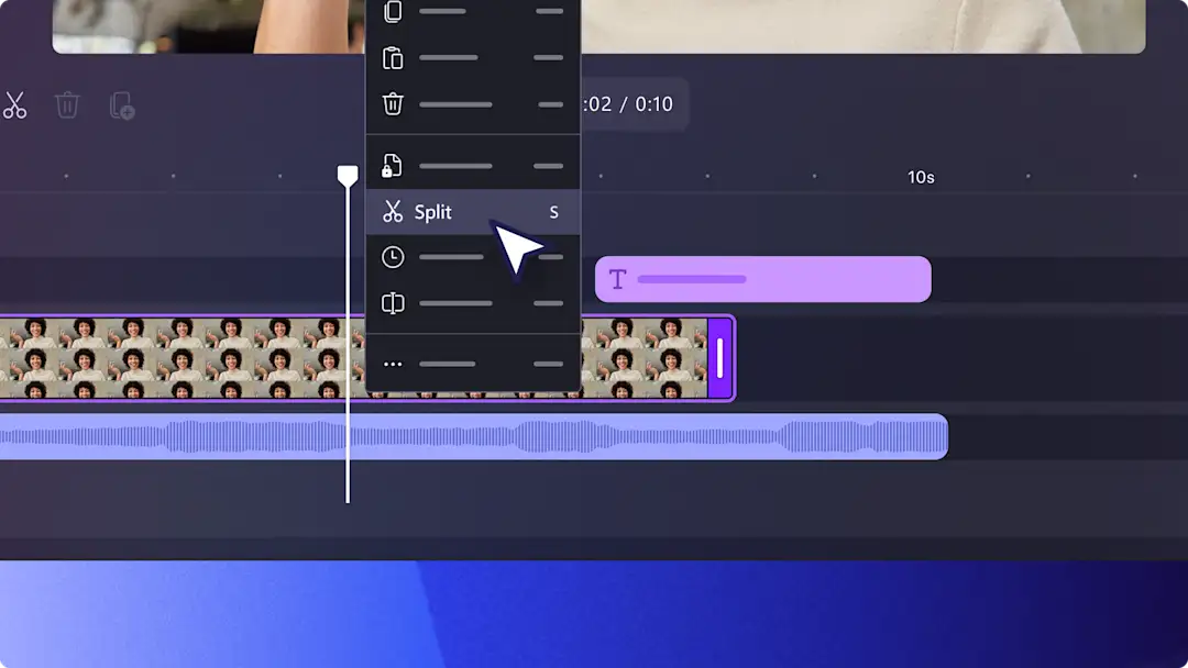 Ein Benutzer teilt ein Video mit dem Video-Splitter in Clipchamp.